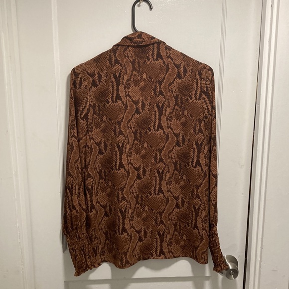 Express Shirt - Picture 3 of 9